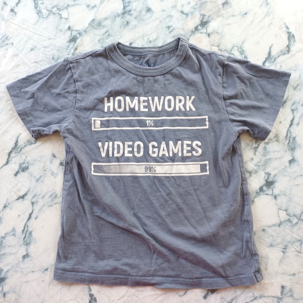 The Childrens Place Graphic Tee Kids XS 4 Blue Gray Homework Video Games Gamer